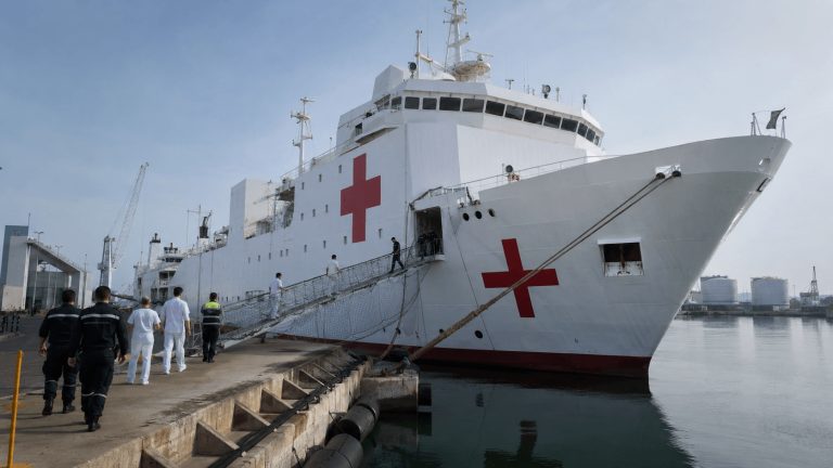 El Instituto Social de la Marina convoca 60 plazas fijas para sus buques sanitarios