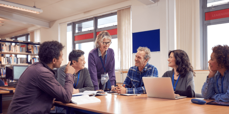 Madrid convoca 1.972 plazas docentes en 2025: todo lo que necesitas saber para presentarte a estas oposiciones